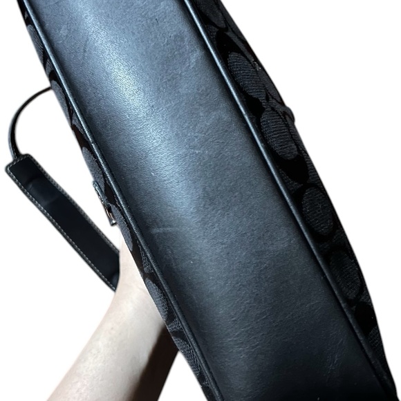 COACH Hampton Signature Clip Shoulder Bag - Picture 6 of 6